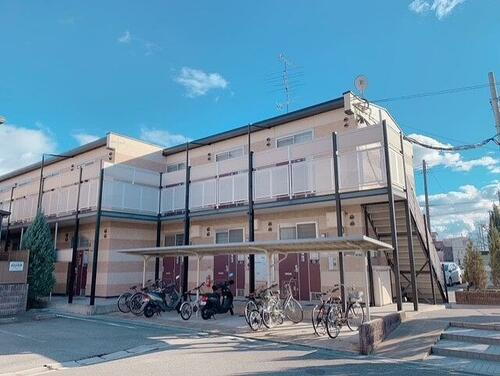 兵庫県宝塚市亀井町 2階建