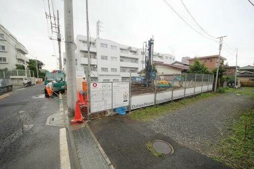 埼玉県さいたま市中央区本町西６丁目 3階建