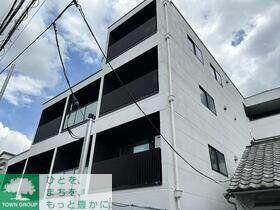 ラクラス三軒茶屋 4階建
