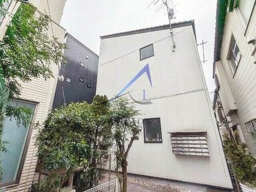 東京都台東区谷中５丁目 2階建