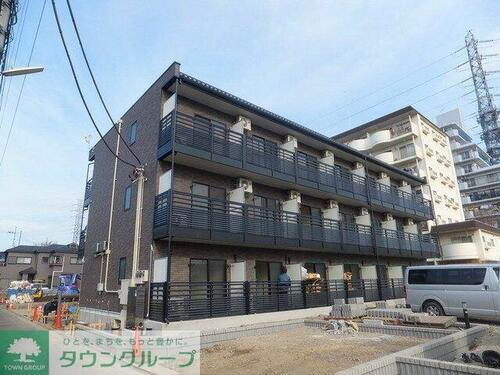 レオネクストブラザーズハイツ 3階建