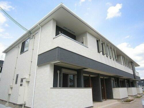 エレガンテ　ヴィラⅢ