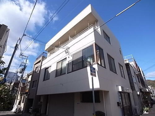 兵庫県神戸市中央区下山手通７丁目 築28年12ヶ月 3階建