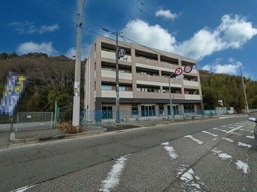 コンソラータ谷上