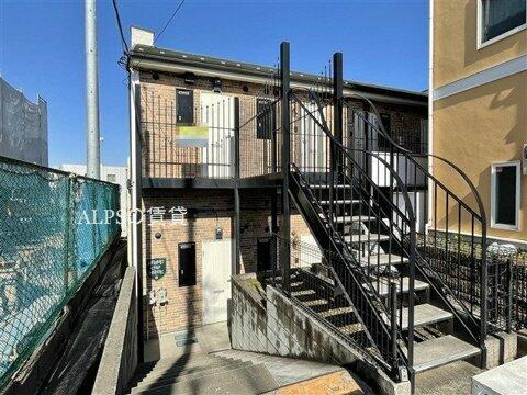 神奈川県横浜市西区御所山町 賃貸アパート