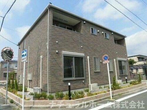 グロリエッテ上地Ｂ 2階建