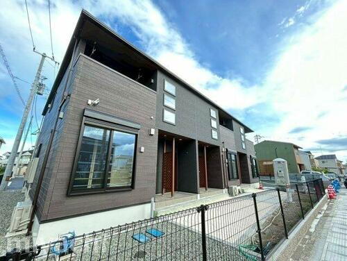 徳島県小松島市大林町字金岡  2階建