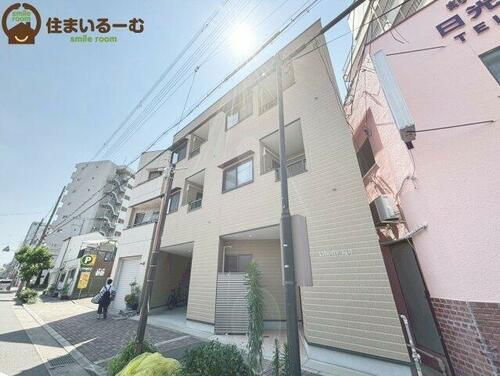 大阪府守口市紅屋町 3階建