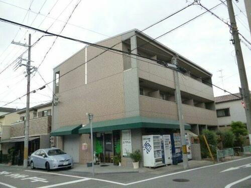 アパルトマン泰山 3階建