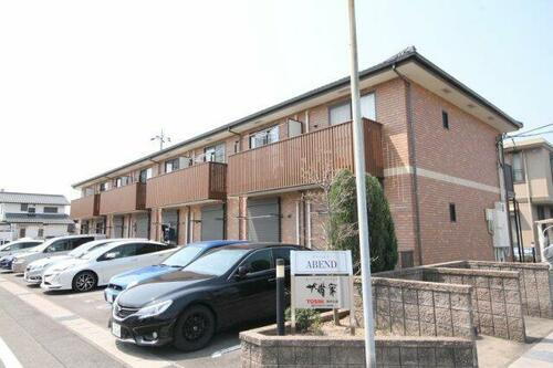 愛知県稲沢市小池３丁目 テラスハウス