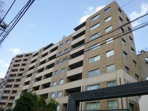 グローリオ御苑内藤町 9階建