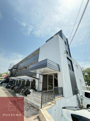 ハイツ泉ヶ丘 3階建
