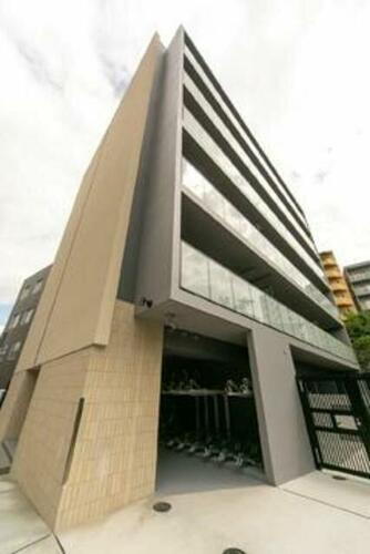 東京都荒川区南千住１丁目 6階建