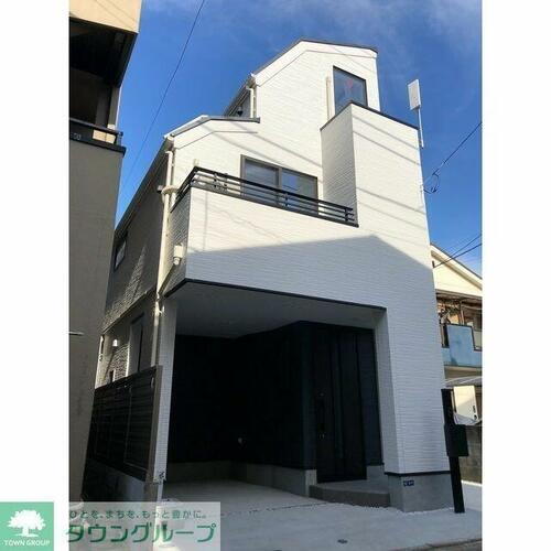 東京都大田区西蒲田１丁目 3階建