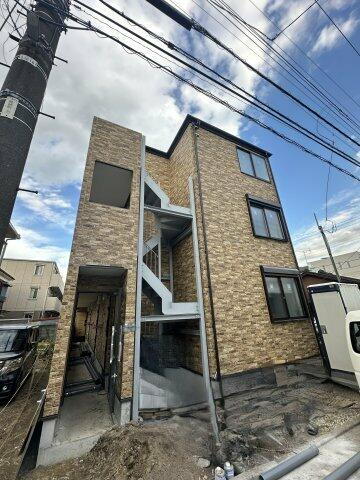 神奈川県川崎市川崎区渡田東町  3階建