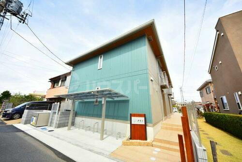オモト 2階建