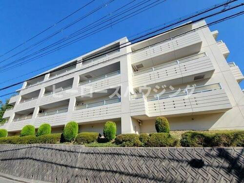 大阪府豊中市刀根山元町 地上4階地下1階建