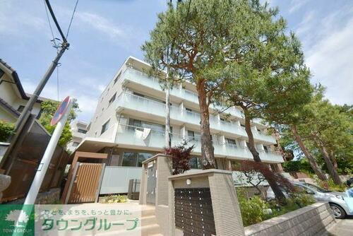 東京都練馬区石神井町３丁目 地上4階地下1階建