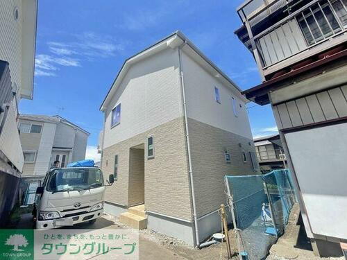 埼玉県入間市扇町屋３丁目 2階建