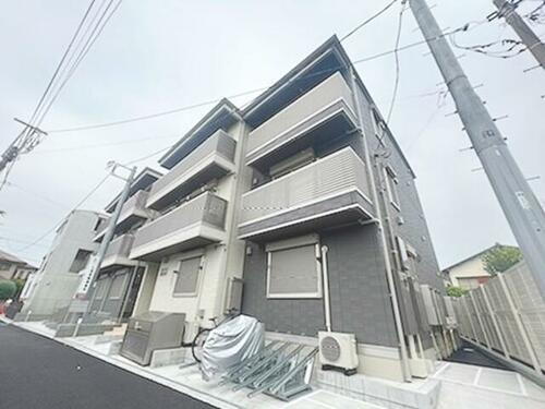マ・メゾン鵠沼花沢　Ｂ 3階建