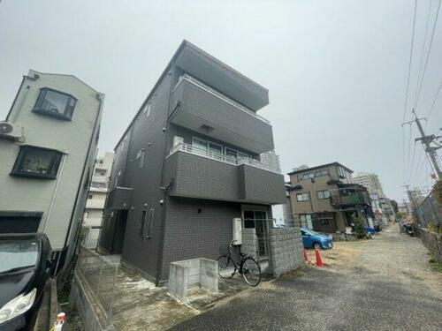 兵庫県神戸市東灘区田中町５丁目 築11年7ヶ月 3階建