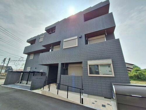 神奈川県藤沢市鵠沼神明２丁目 賃貸マンション