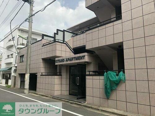 東京都世田谷区宮坂１丁目 4階建