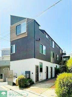 グランエッグス千歳烏山Ｎ 3階建