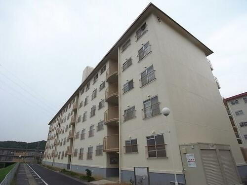 兵庫県神戸市北区甲栄台１丁目 5階建