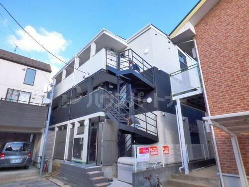 千葉県船橋市西船５丁目 3階建