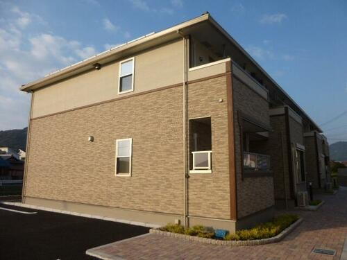 兵庫県姫路市勝原区丁 築12年7ヶ月 2階建