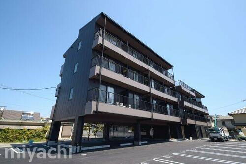 徳島県徳島市南常三島町３丁目 賃貸マンション