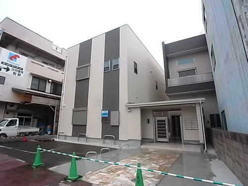 兵庫県明石市新明町 築8年8ヶ月 2階建