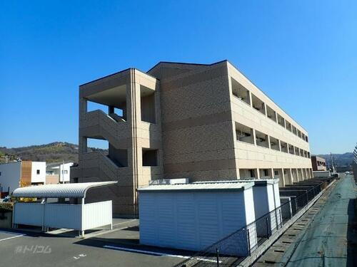 ルーエンビレッジＣ 3階建
