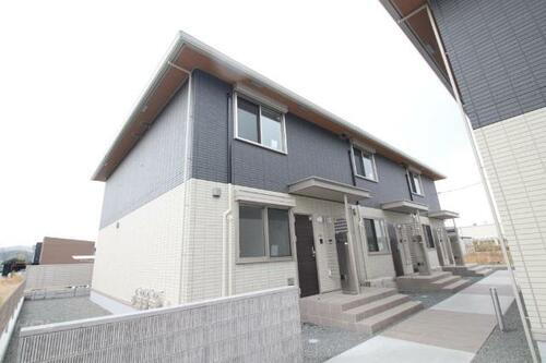 ラフィネ神辺Ａ棟 2階建