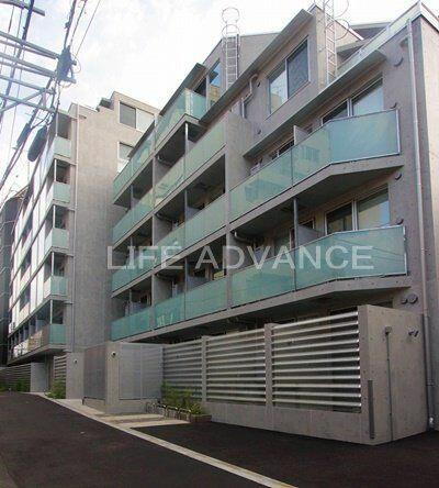 ズーム広尾 6階建