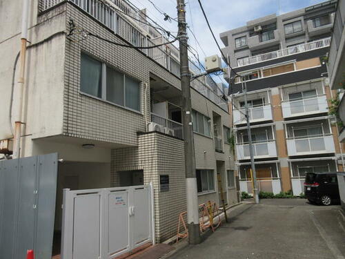 東京都調布市多摩川５丁目 4階建