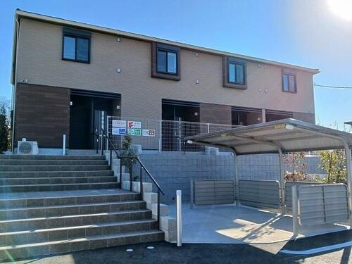 東京都稲城市東長沼 2階建