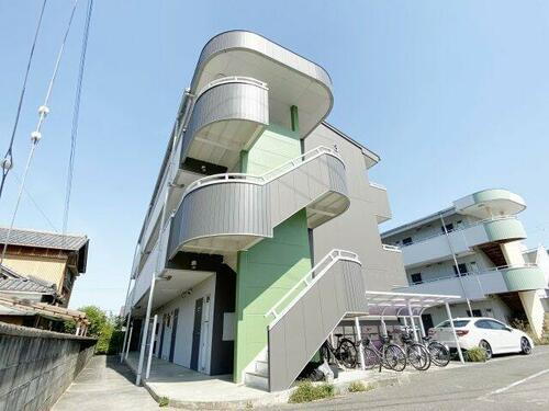 サンシャインタカラ３号棟 3階建