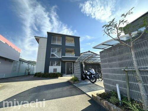 徳島県徳島市鮎喰町１丁目 賃貸マンション