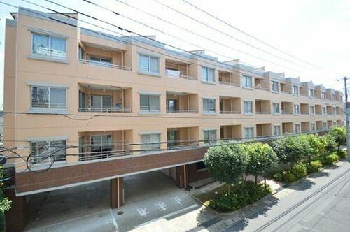 千葉県松戸市新松戸２丁目 4階建