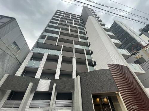 ジェネラーダ 13階建