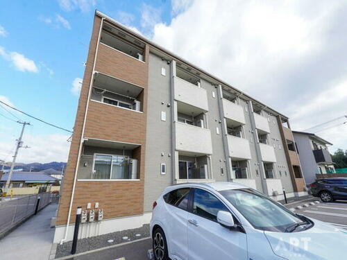 アンビエンテ　アイ 3階建