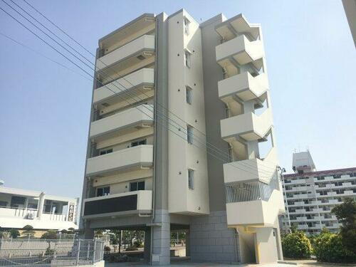 レクサス大政 6階建
