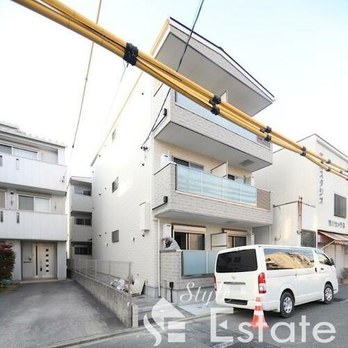 愛知県名古屋市南区松池町３丁目 3階建 