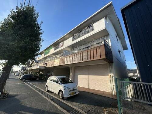 兵庫県姫路市広畑区小松町４丁目 築42年7ヶ月 3階建