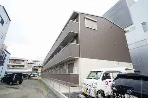 リエート中央町 3階建