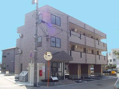 ボヌールⅢ 3階建