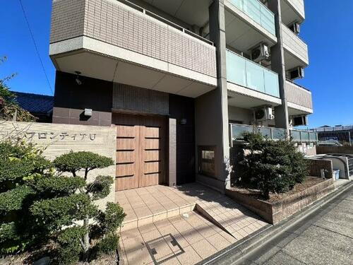 フロンティアＵ 4階建
