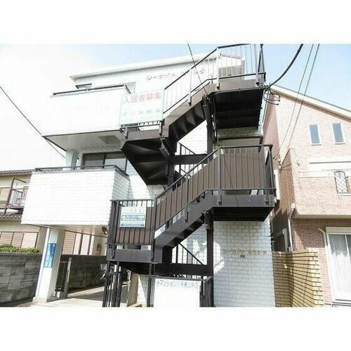 シーサイドカモシタ 3階建